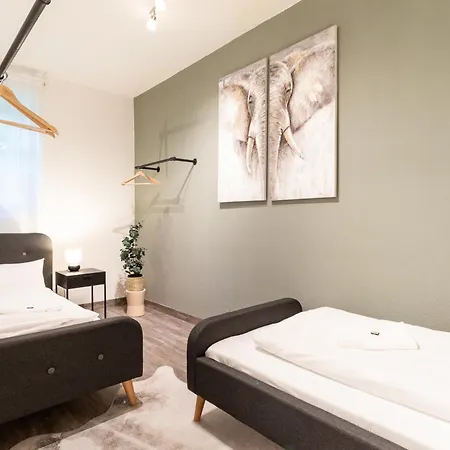 Familienfreundliche Stadt-Oase Mit Arbeitsplatz - Bahnhofsnah, 2 Schlafzimmer, 76Qm & Gratis Kaffee- Und Teeangebot Chemnitz Exterior photo