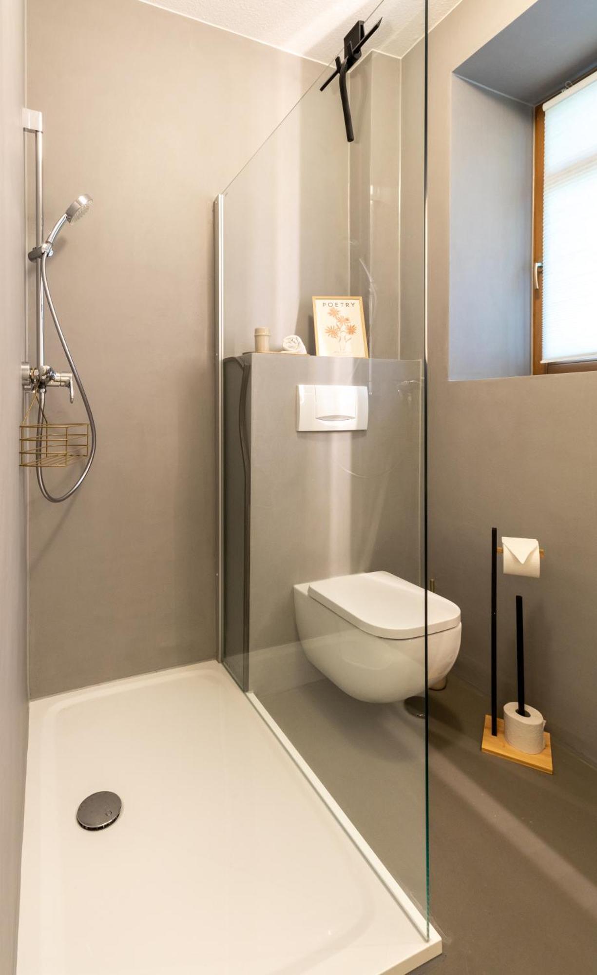 Apartment Familienfreundliche Stadt-oase Mit Arbeitsplatz - Bahnhofsnah, 2 Schlafzimmer, 76qm & Gratis Kaffee- Und Teeangebot Chemnitz