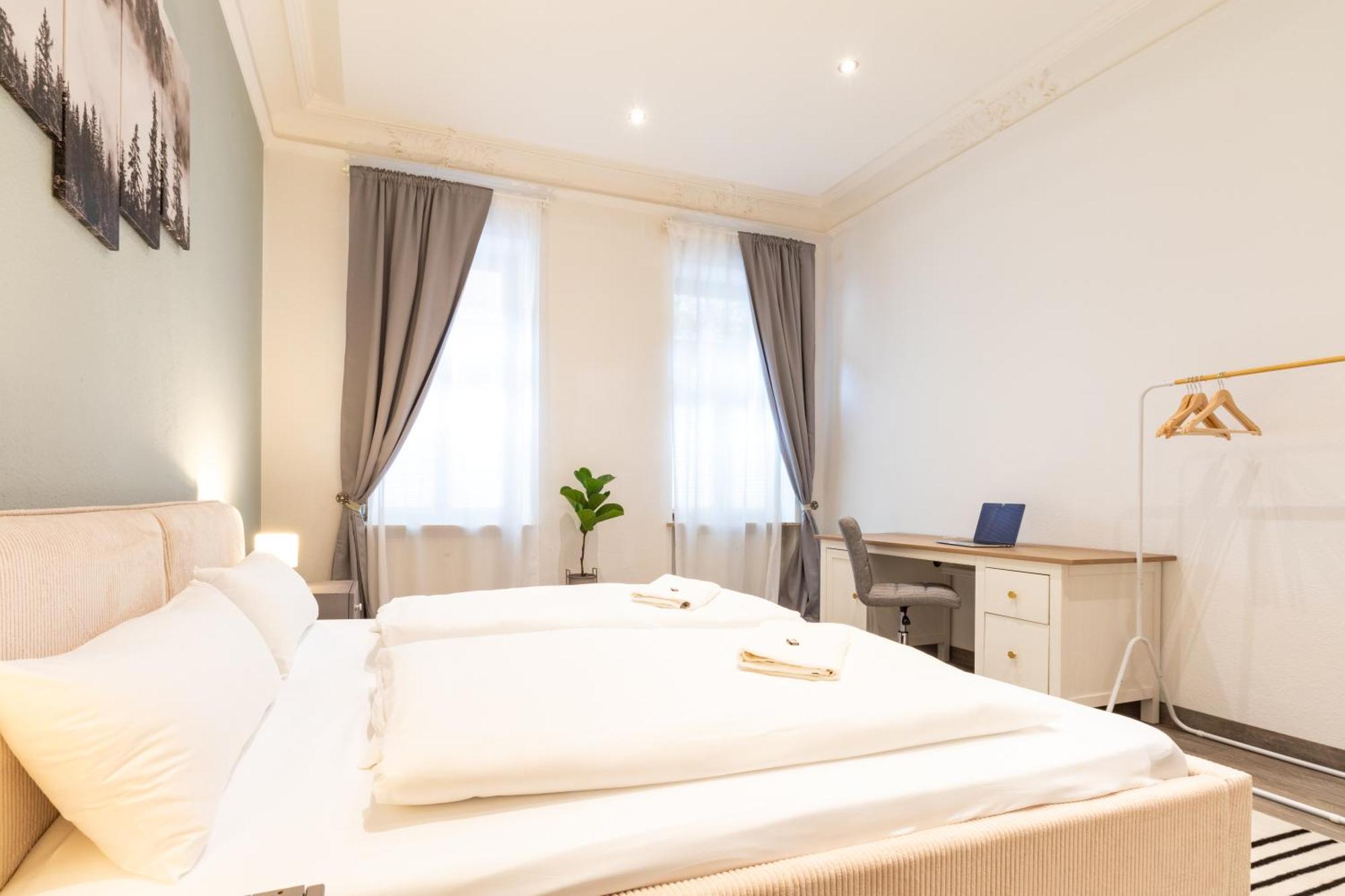 Apartment Familienfreundliche Stadt-oase Mit Arbeitsplatz - Bahnhofsnah, 2 Schlafzimmer, 76qm & Gratis Kaffee- Und Teeangebot Chemnitz