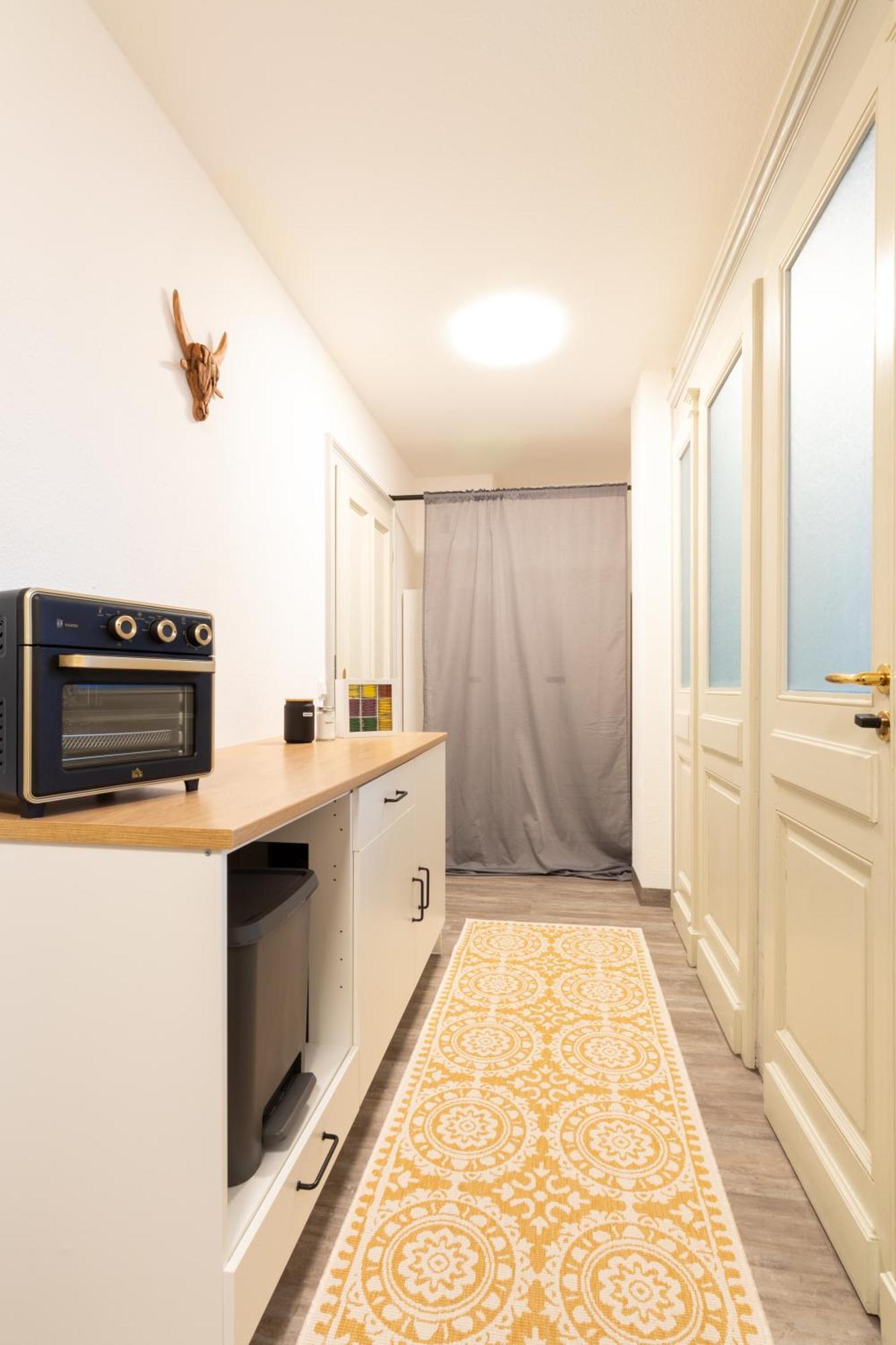 Familienfreundliche Stadt-oase Mit Arbeitsplatz - Bahnhofsnah, 2 Schlafzimmer, 76qm & Gratis Kaffee- Und Teeangebot Chemnitz