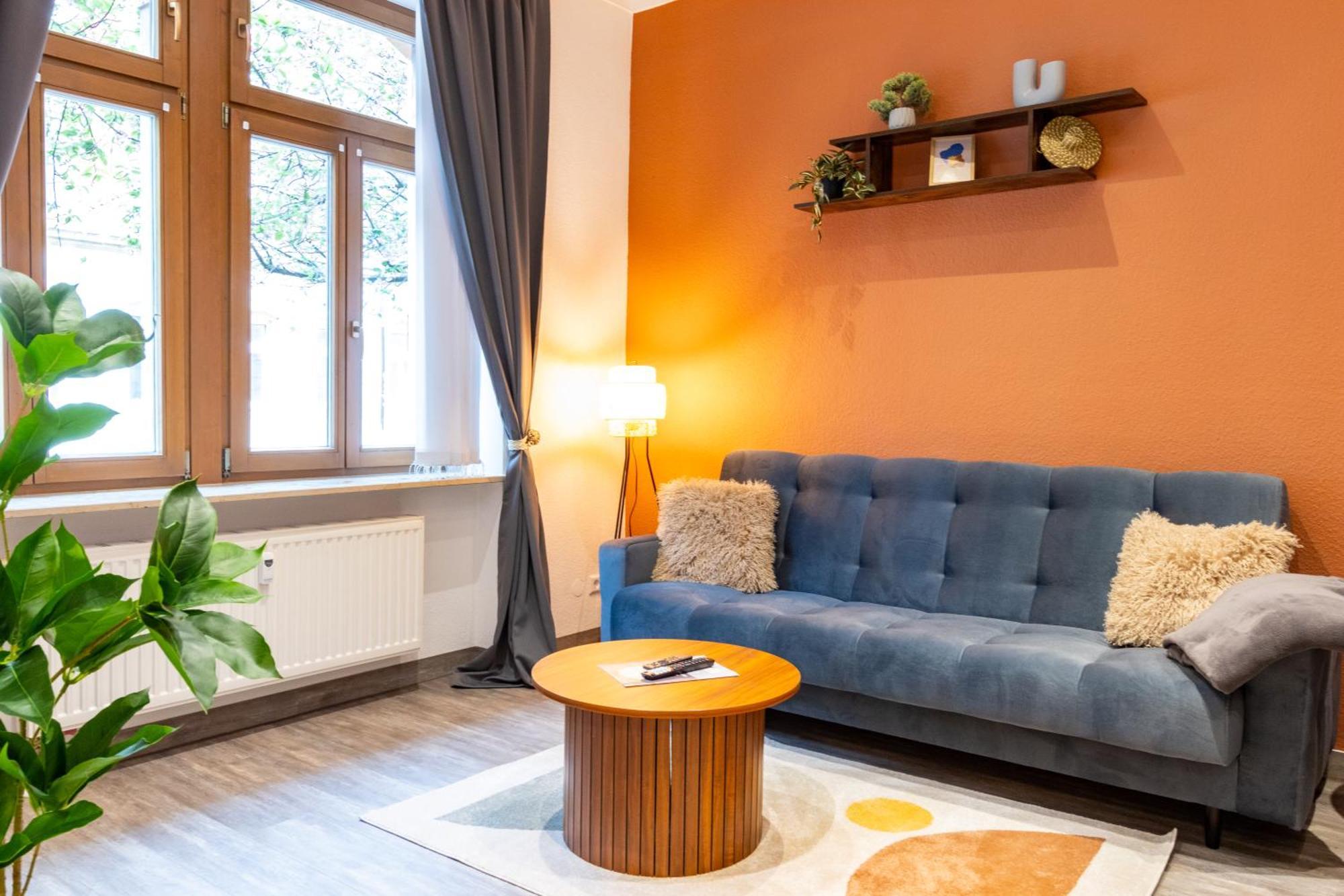 Apartment Familienfreundliche Stadt-oase Mit Arbeitsplatz - Bahnhofsnah, 2 Schlafzimmer, 76qm & Gratis Kaffee- Und Teeangebot *