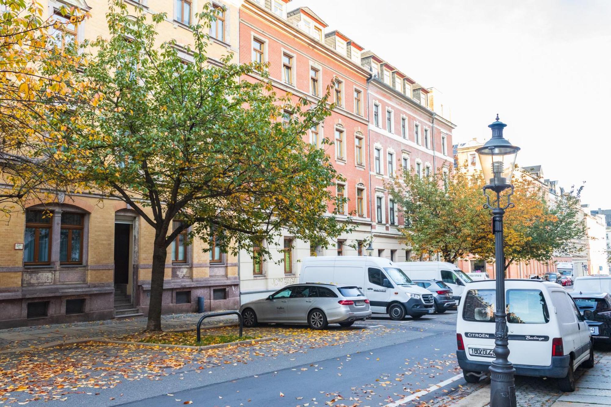 Familienfreundliche Stadt-oase Mit Arbeitsplatz - Bahnhofsnah, 2 Schlafzimmer, 76qm & Gratis Kaffee- Und Teeangebot * Chemnitz